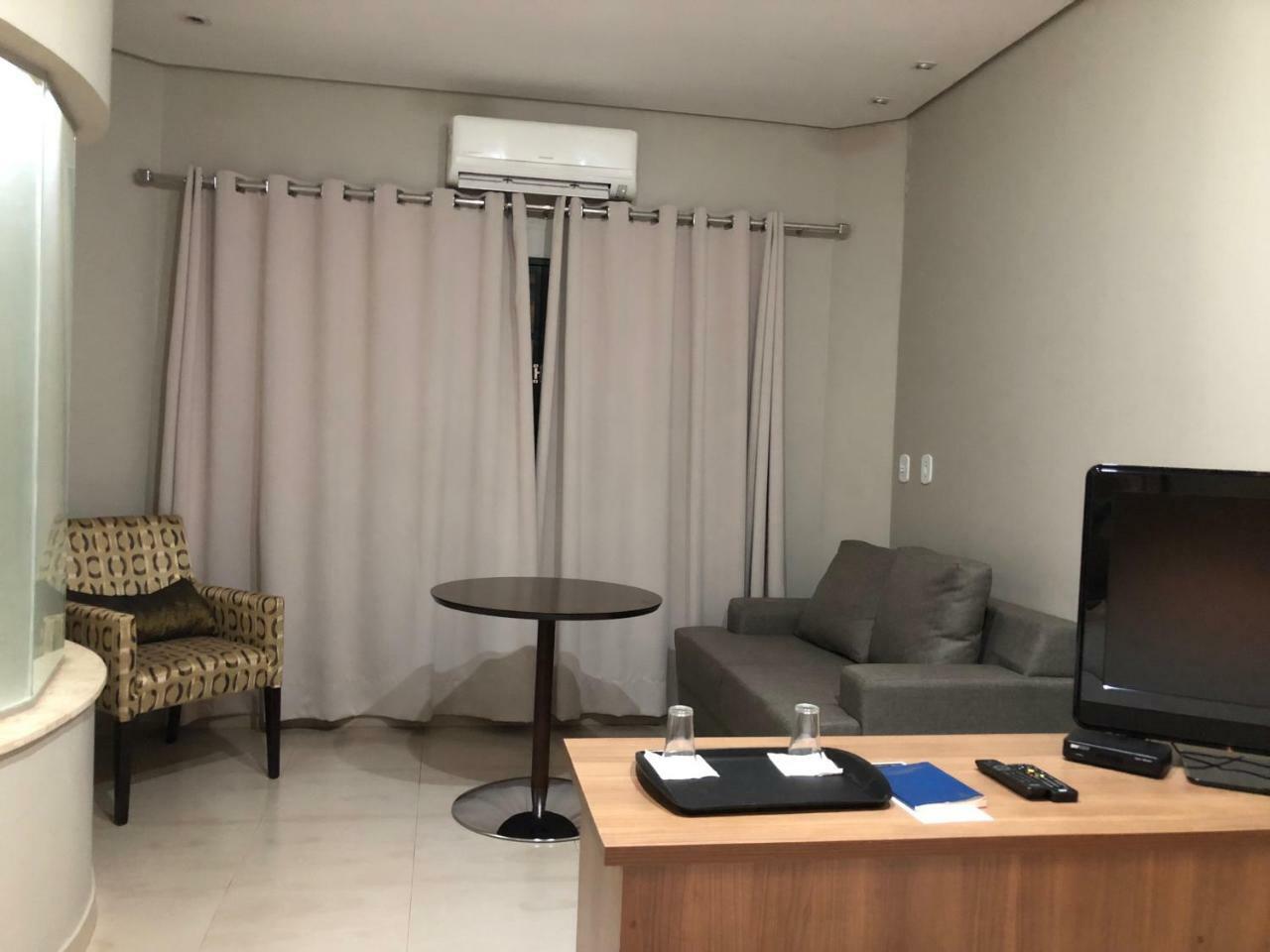 Cast Comfort Hotel Paranaíba 外观 照片